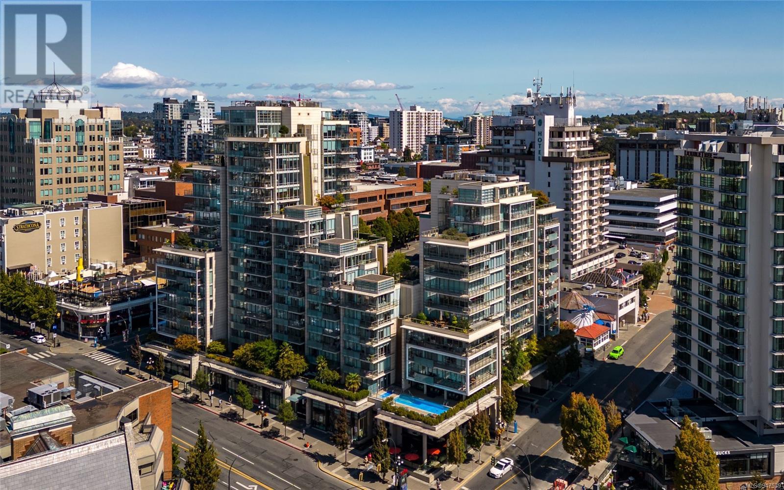 406 707 Courtney St, #406