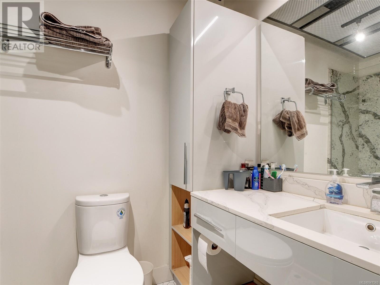523 1029 View St, #523