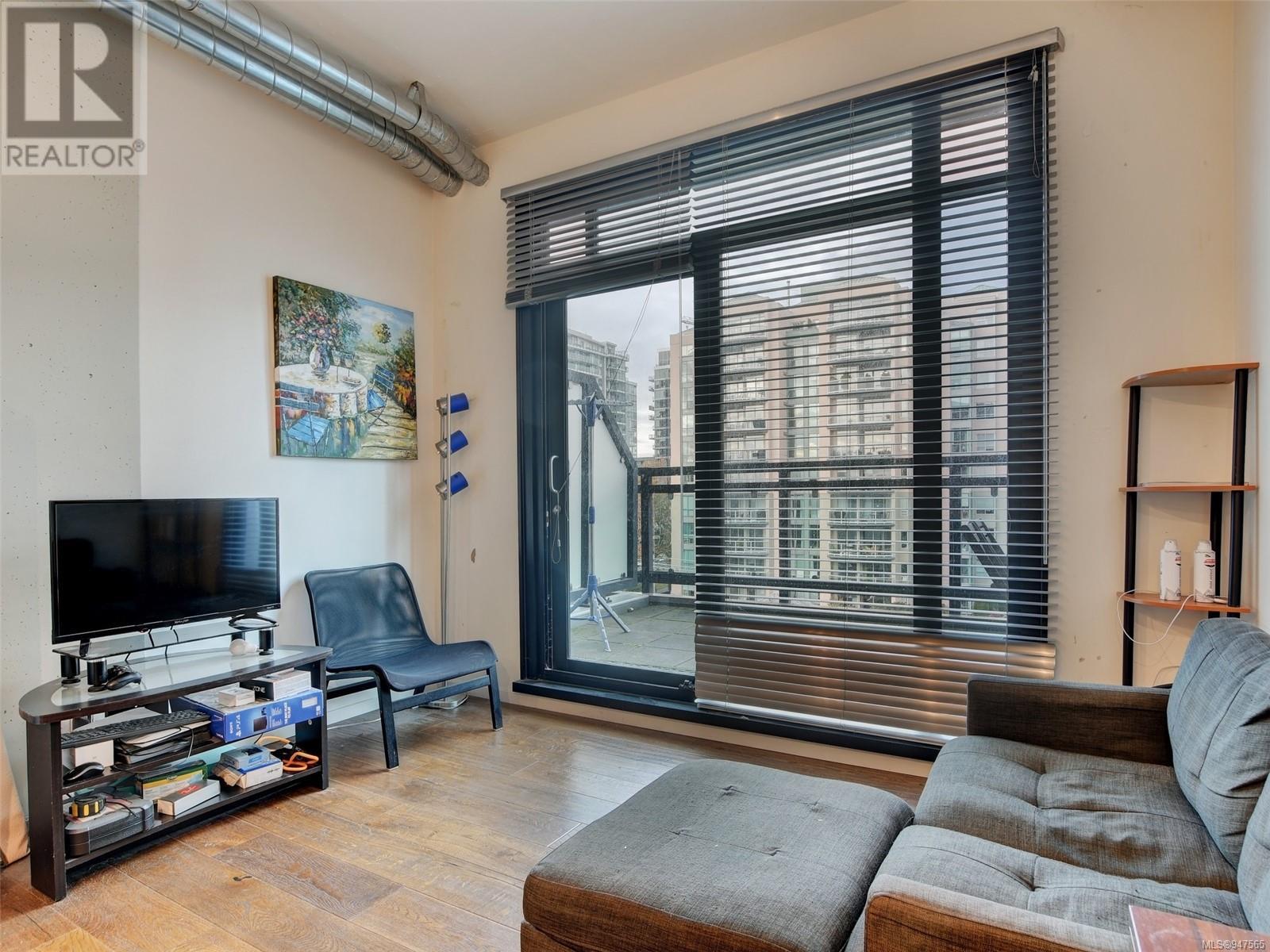 523 1029 View St, #523