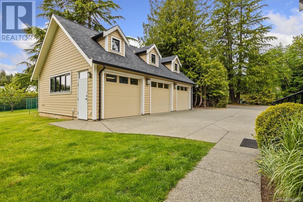 1533 Cedar Ave