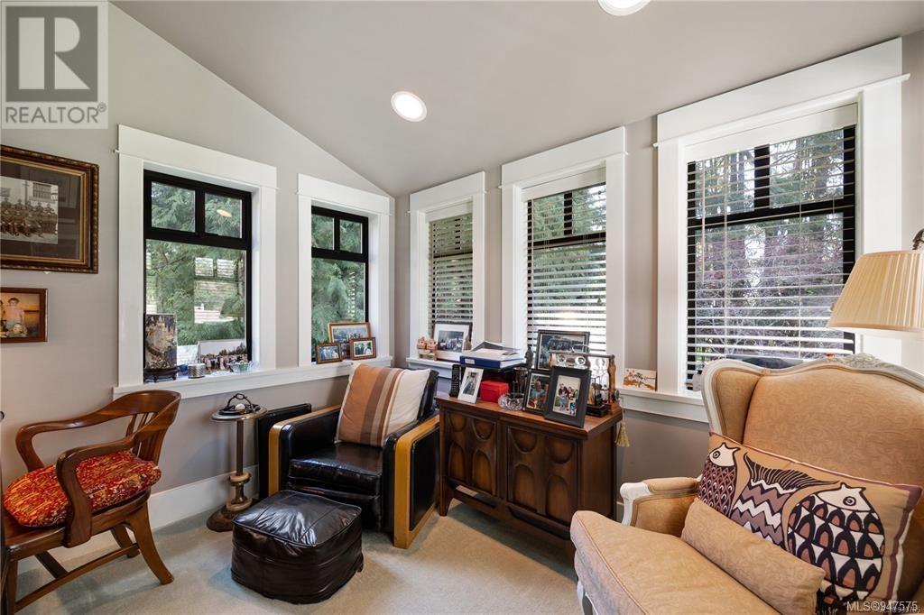 1533 Cedar Ave