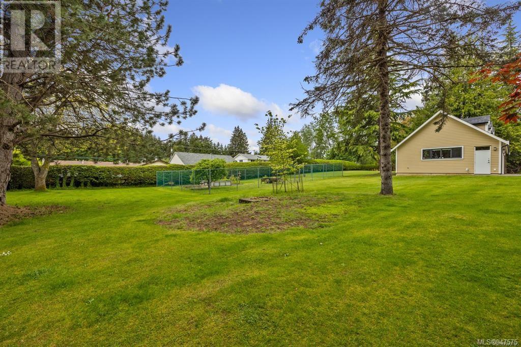 1533 Cedar Ave