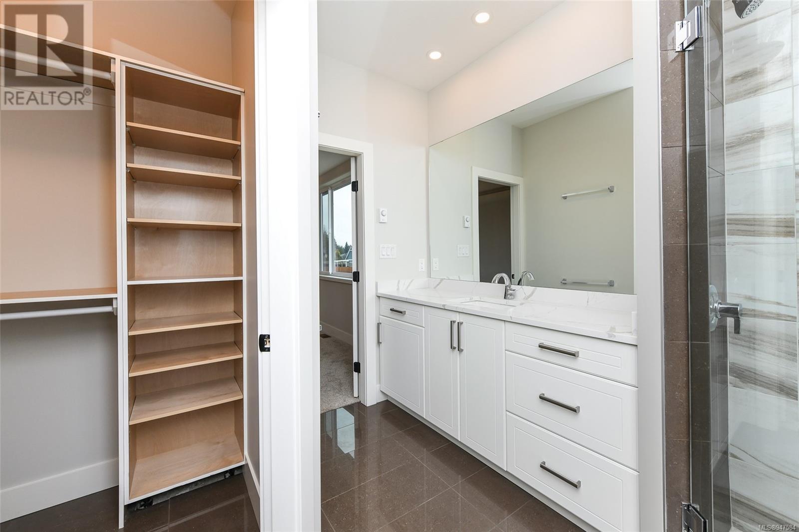 3402 Eagleview Cres