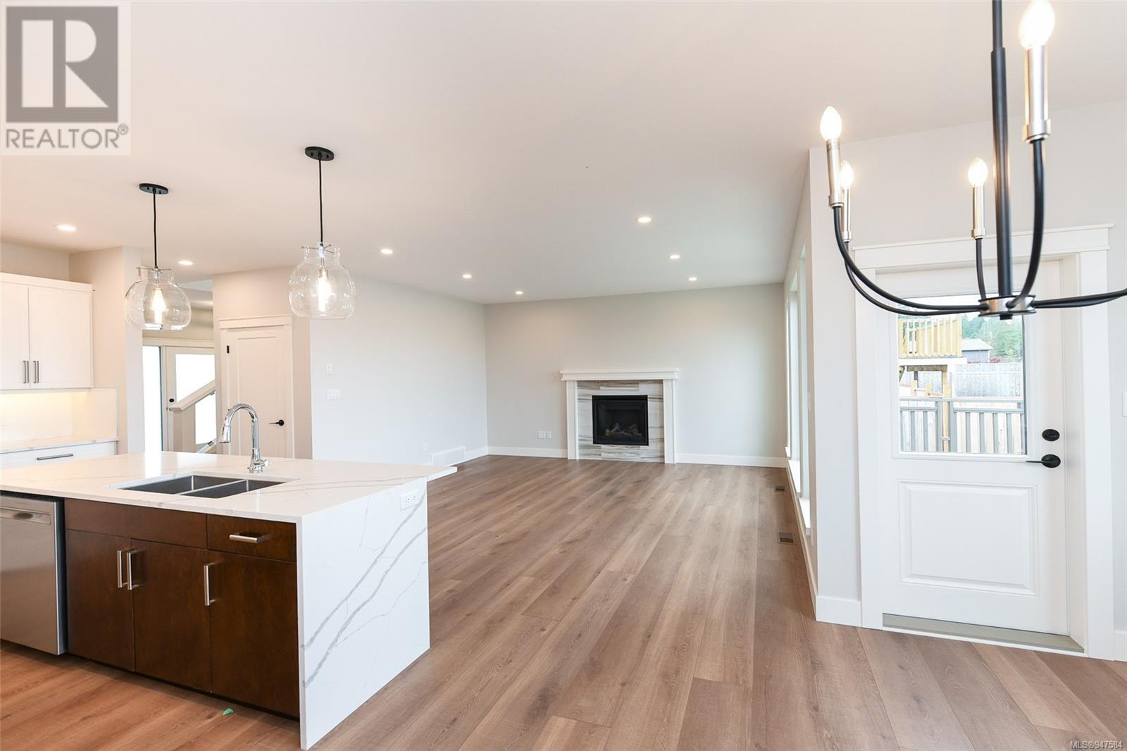 3402 Eagleview Cres