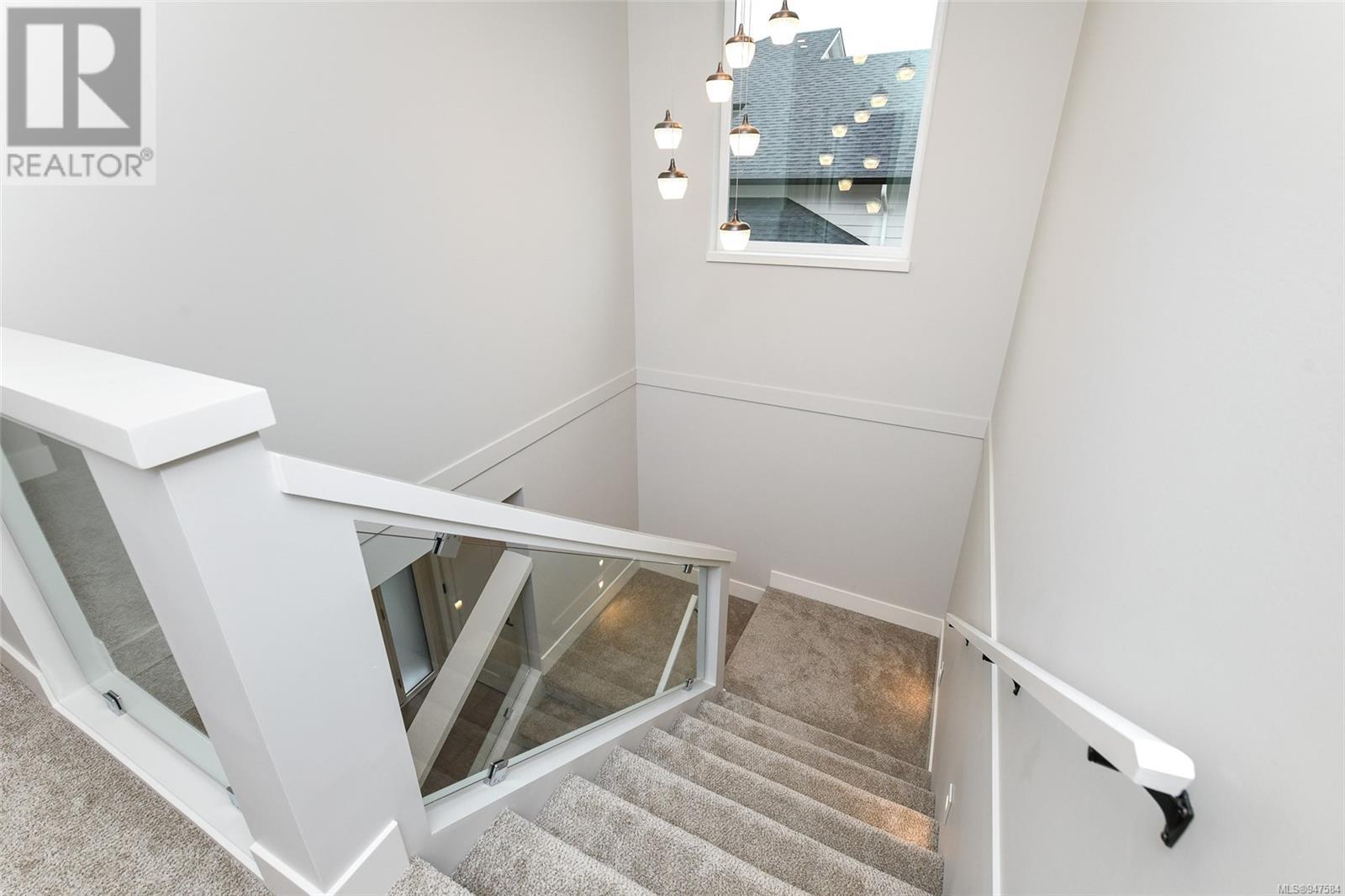 3402 Eagleview Cres