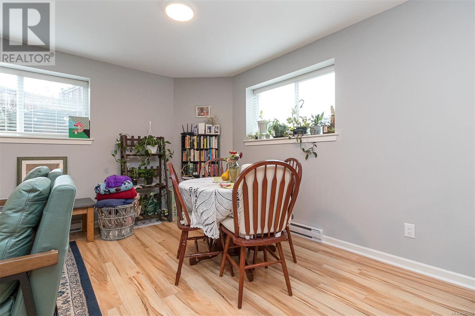 2454 Anthony Pl
