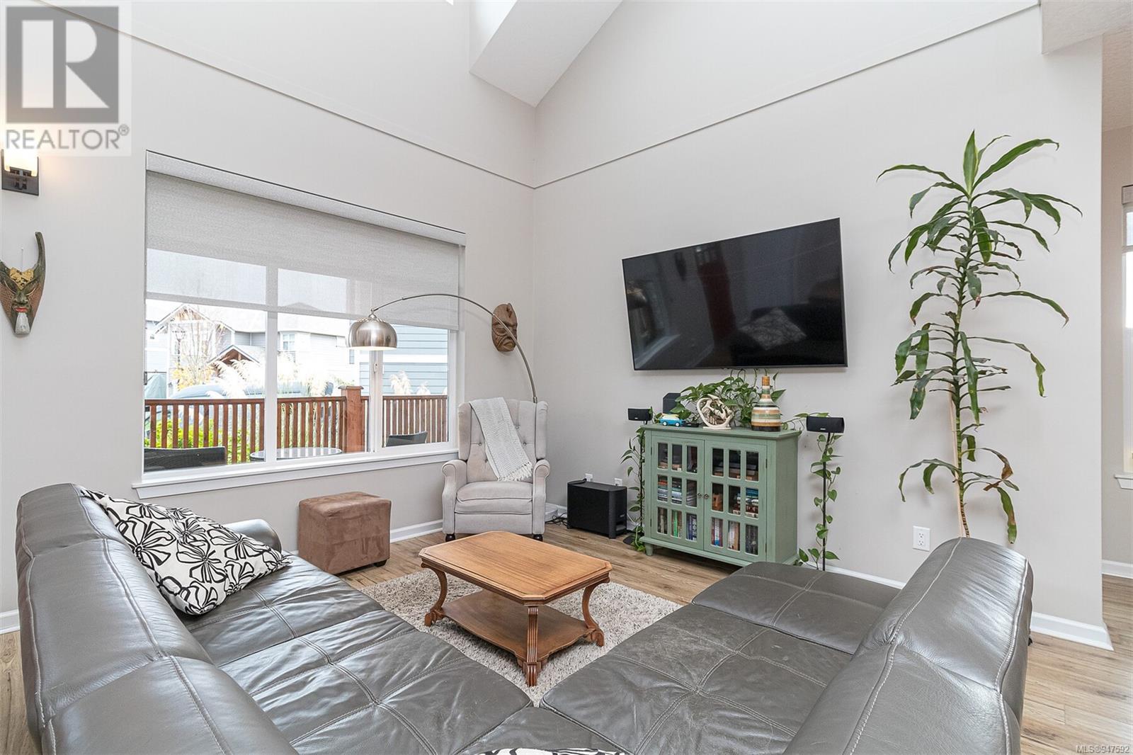 2454 Anthony Pl