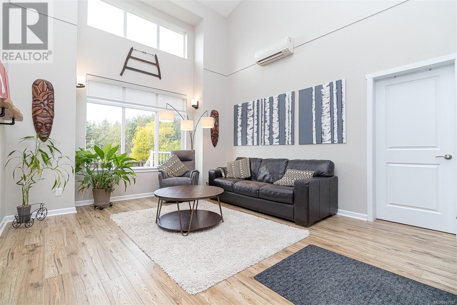 2454 Anthony Pl