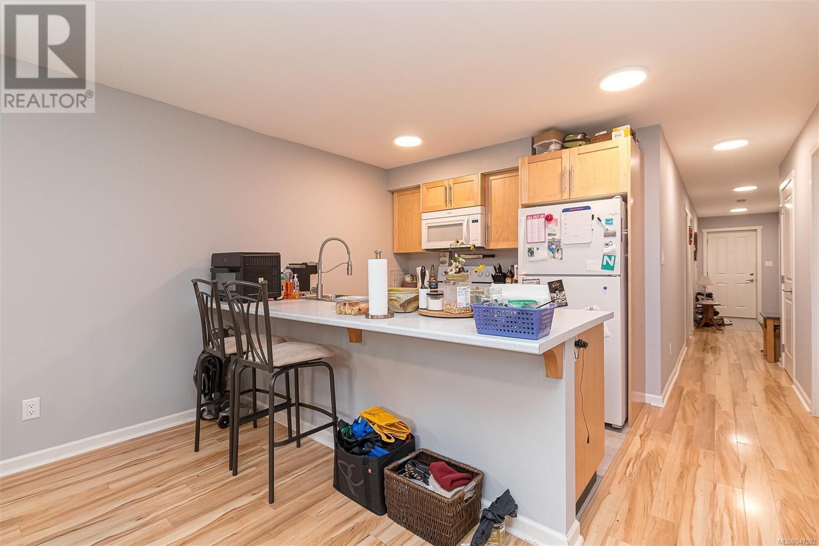 2454 Anthony Pl