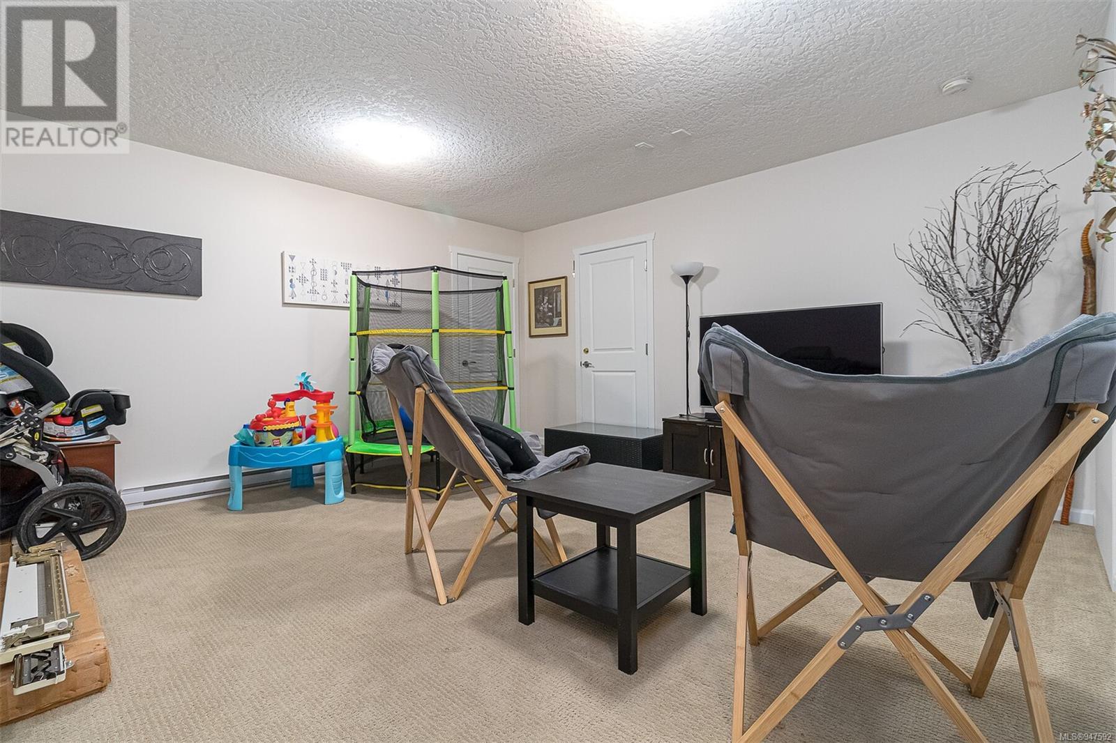 2454 Anthony Pl