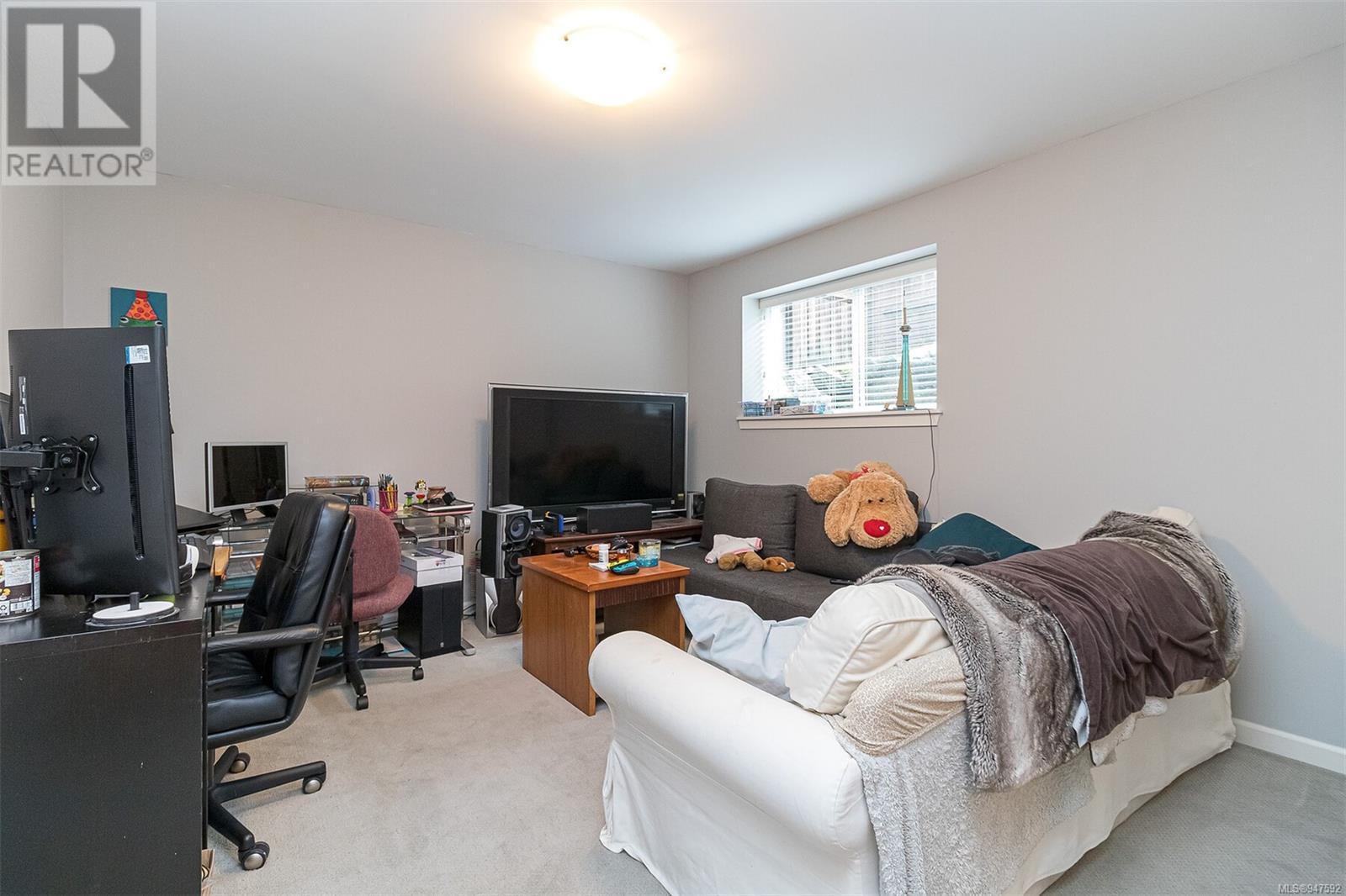 2454 Anthony Pl