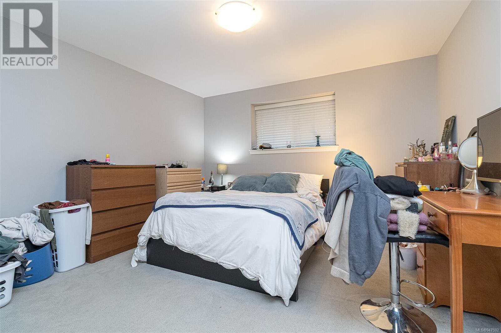 2454 Anthony Pl