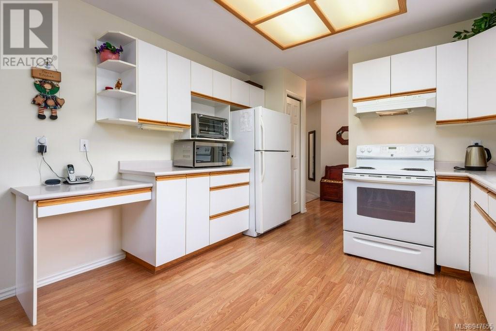 1 1855 Willemar Ave, #1