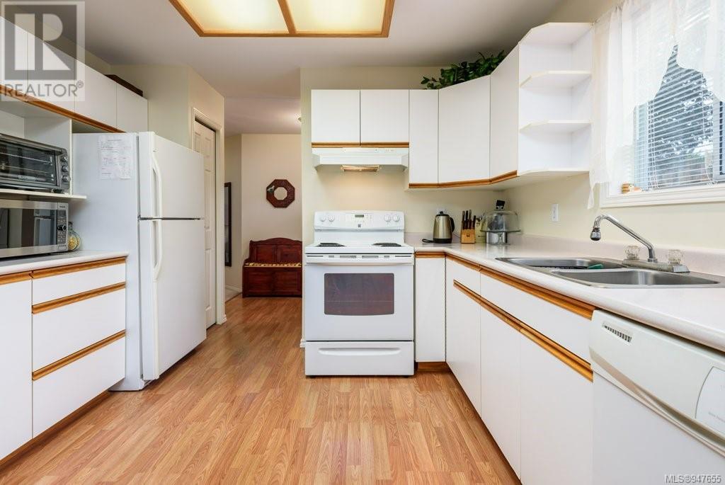 1 1855 Willemar Ave, #1