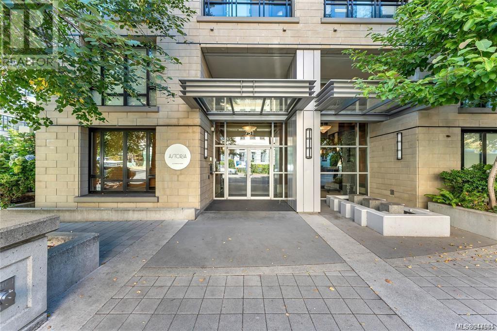 1703 751 Fairfield Rd, #1703