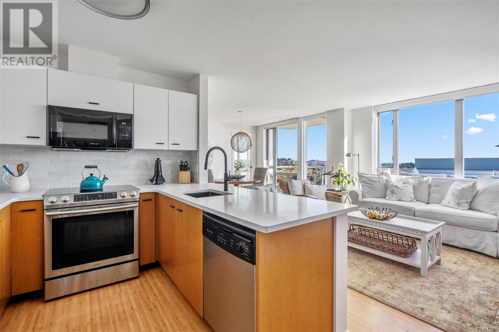 1703 751 Fairfield Rd, #1703