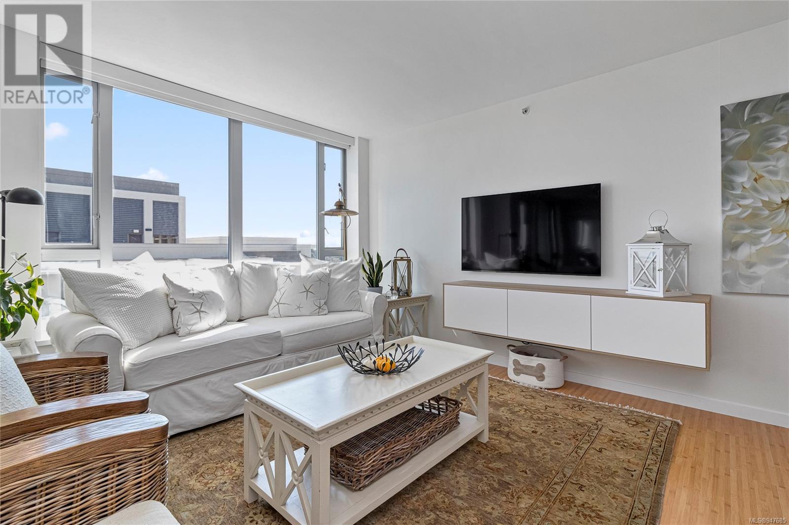1703 751 Fairfield Rd, #1703