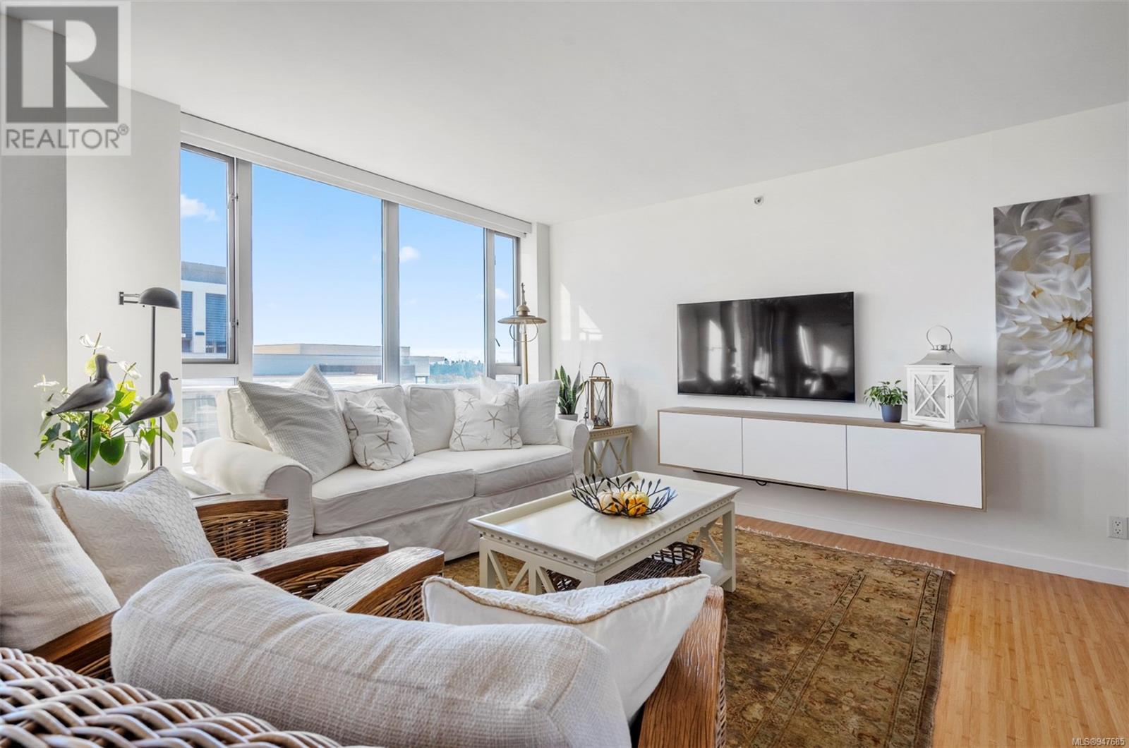 1703 751 Fairfield Rd, #1703