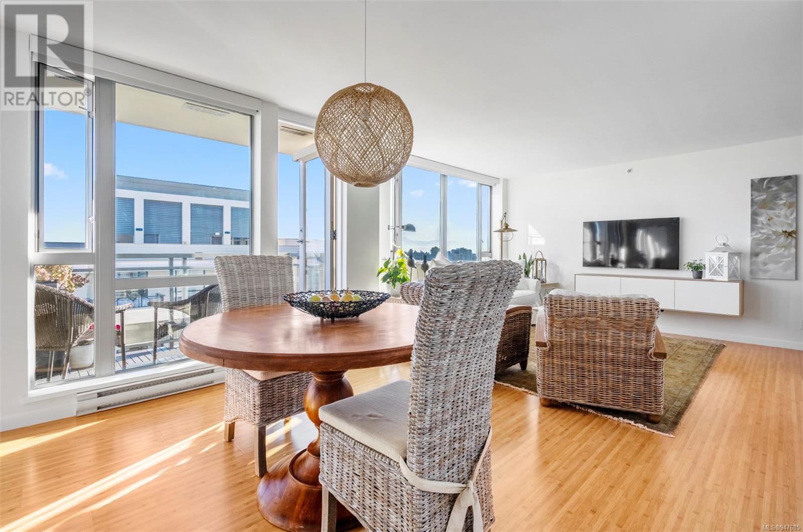 1703 751 Fairfield Rd, #1703