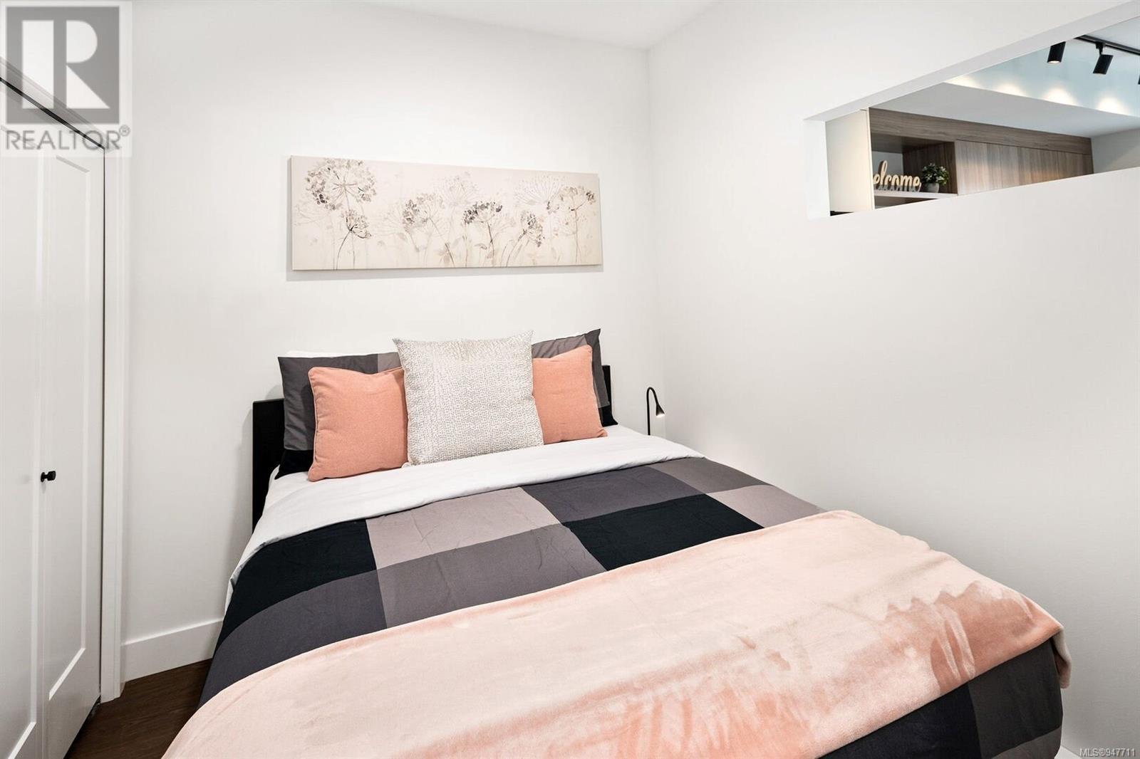 403 515 Chatham St, #403