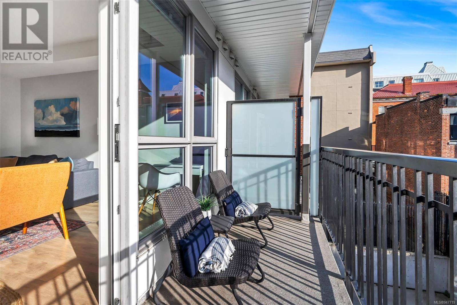 306 613 Herald St, #306