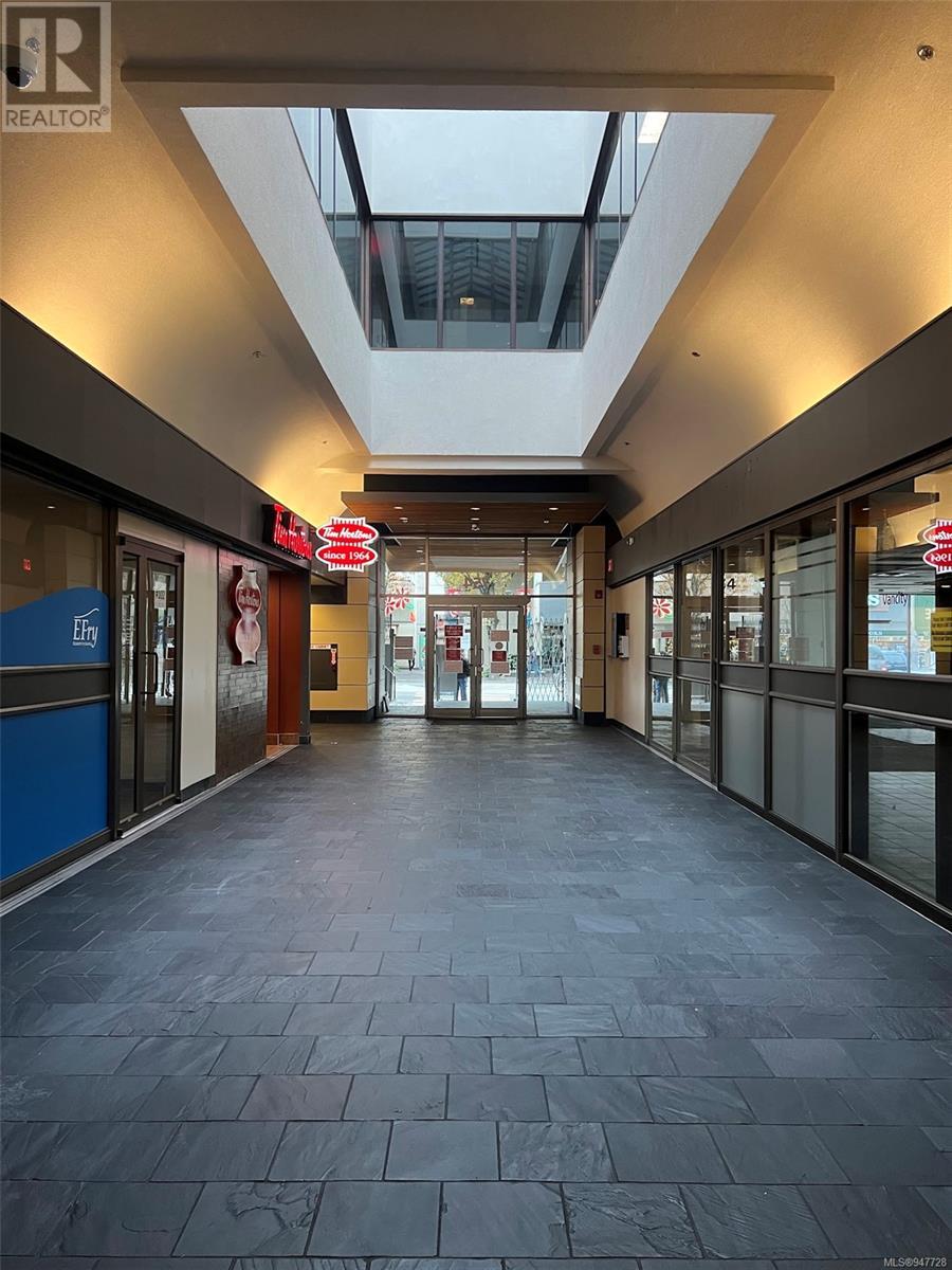 100M 754 Fort St, #100M
