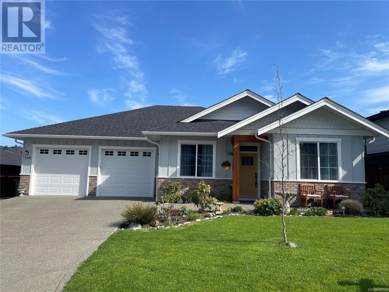 3203 Arbutus Dr