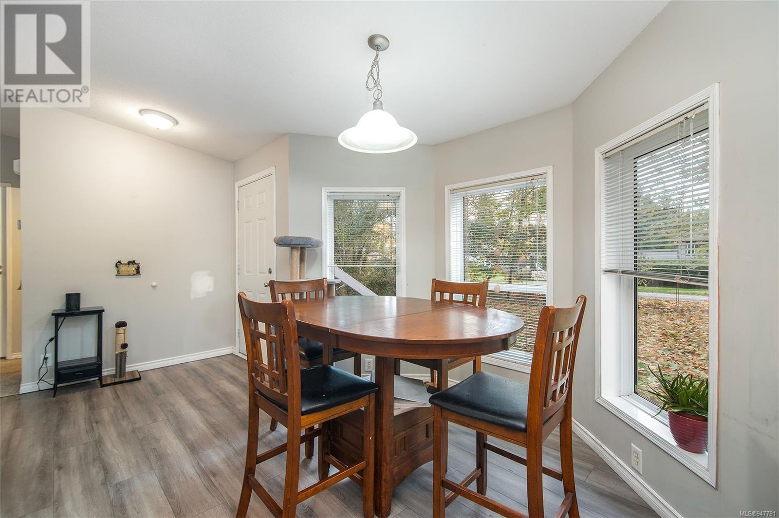 2496 GLENMORE Rd