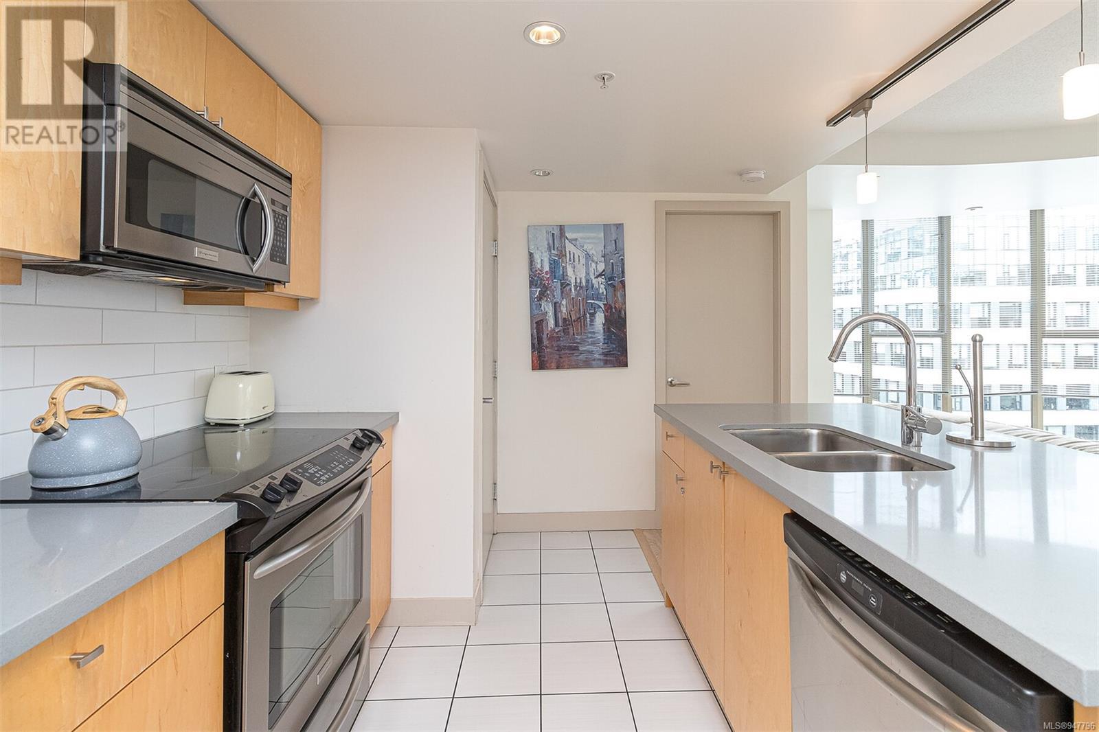 601 760 Johnson St, #601