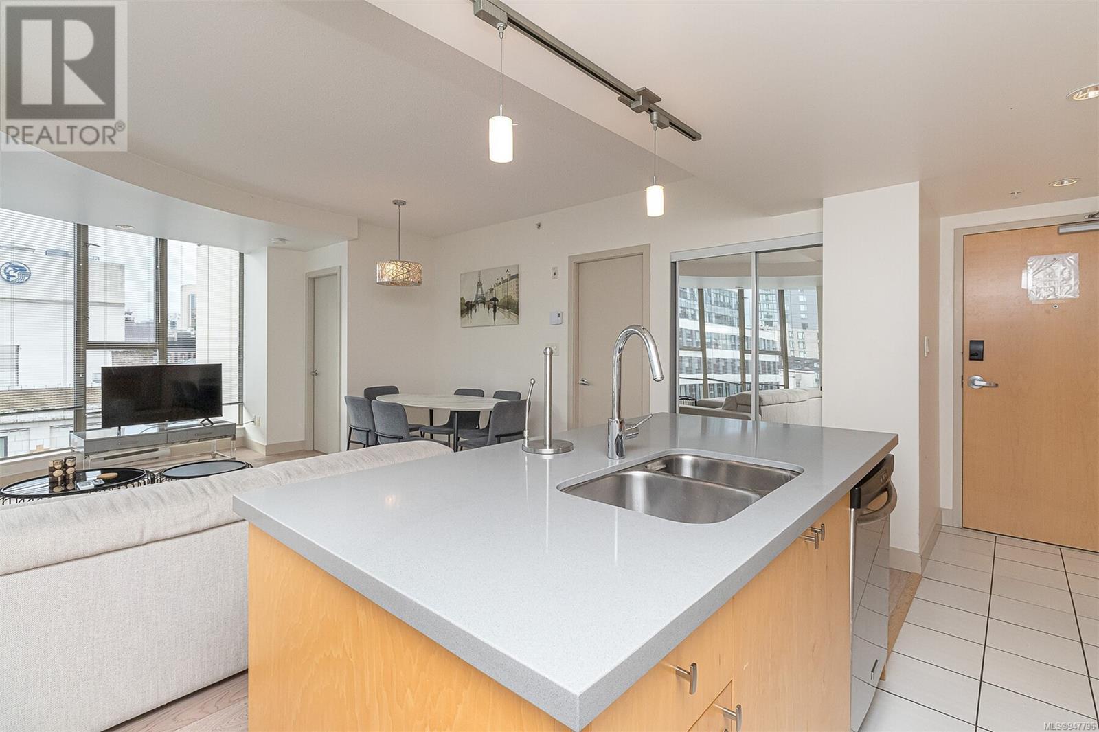 601 760 Johnson St, #601