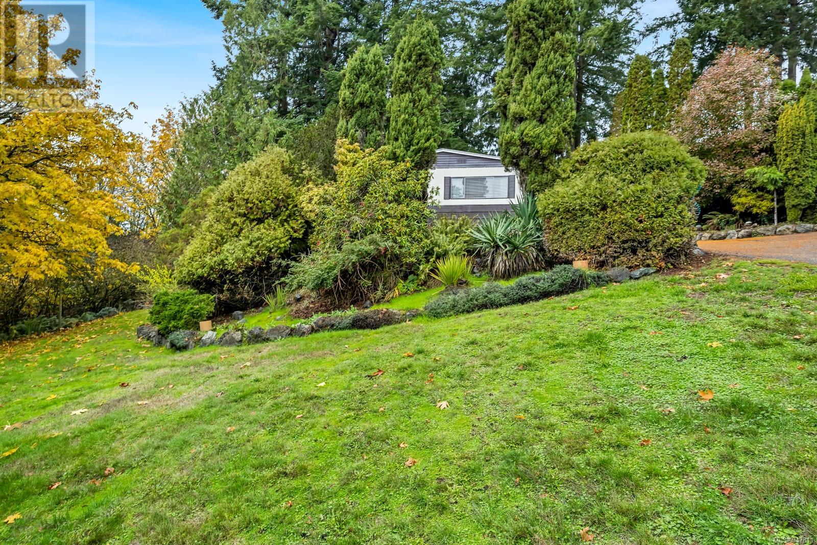 34 5838 Blythwood Rd, #34