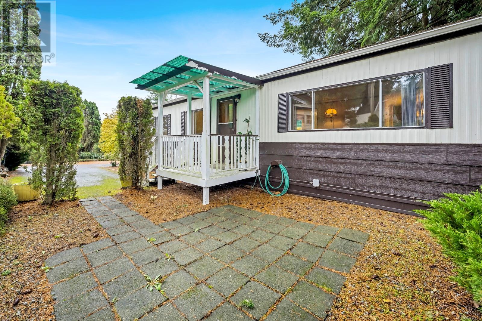 34 5838 Blythwood Rd, #34