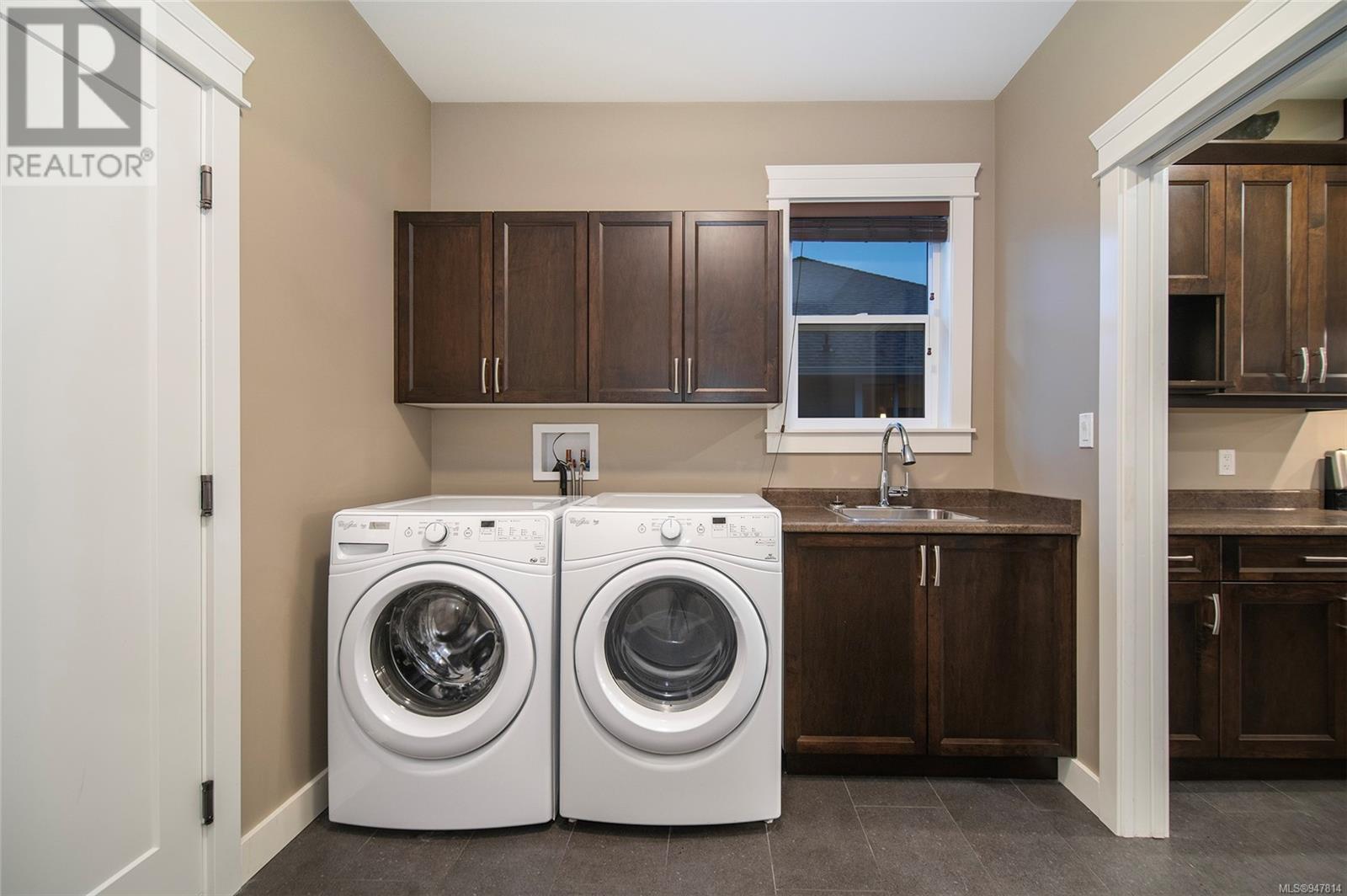 462 LEGACY Dr