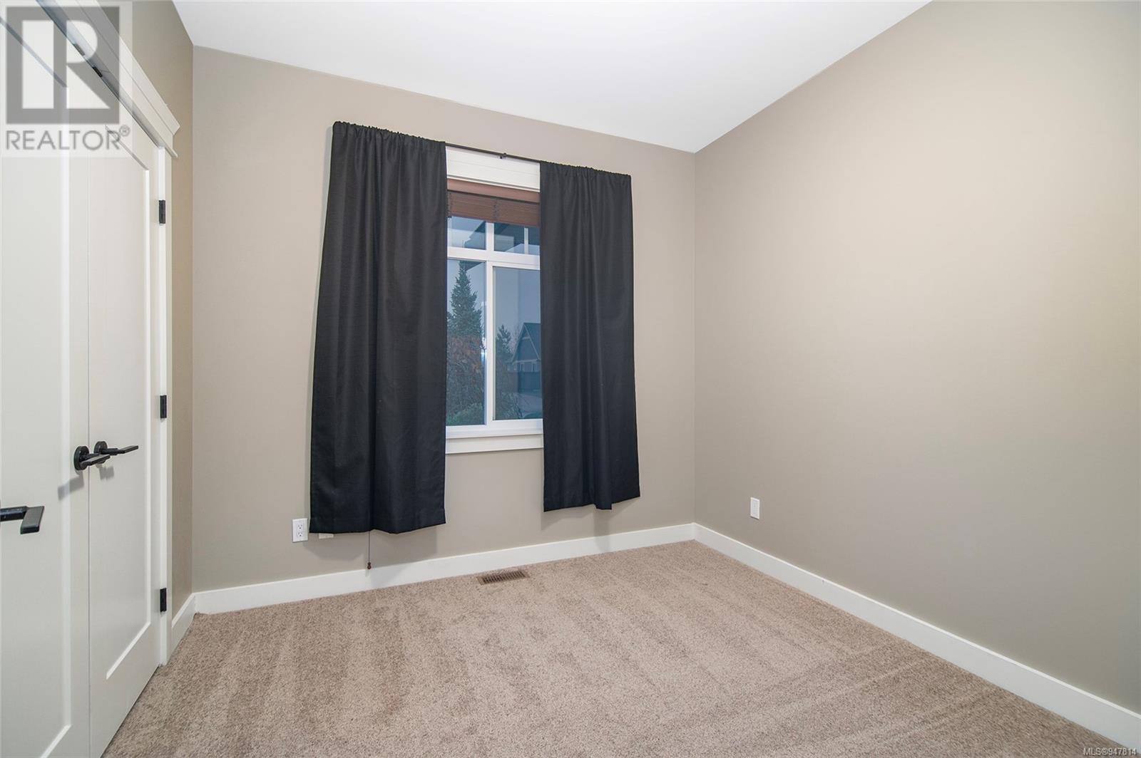 462 LEGACY Dr
