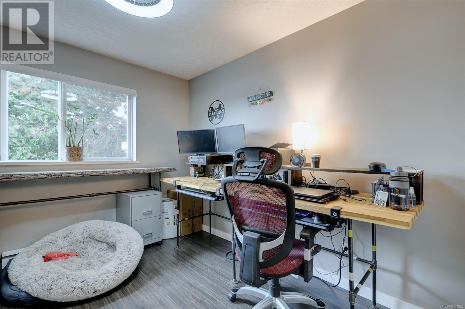309 689 Bay St, #309