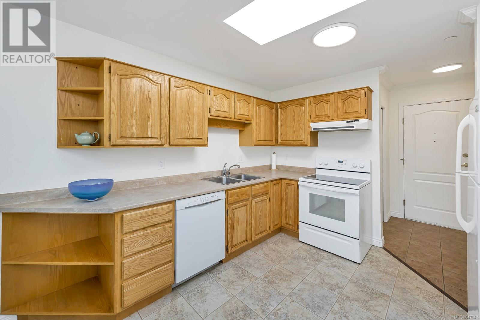 401 1217 Pandora Ave, #401