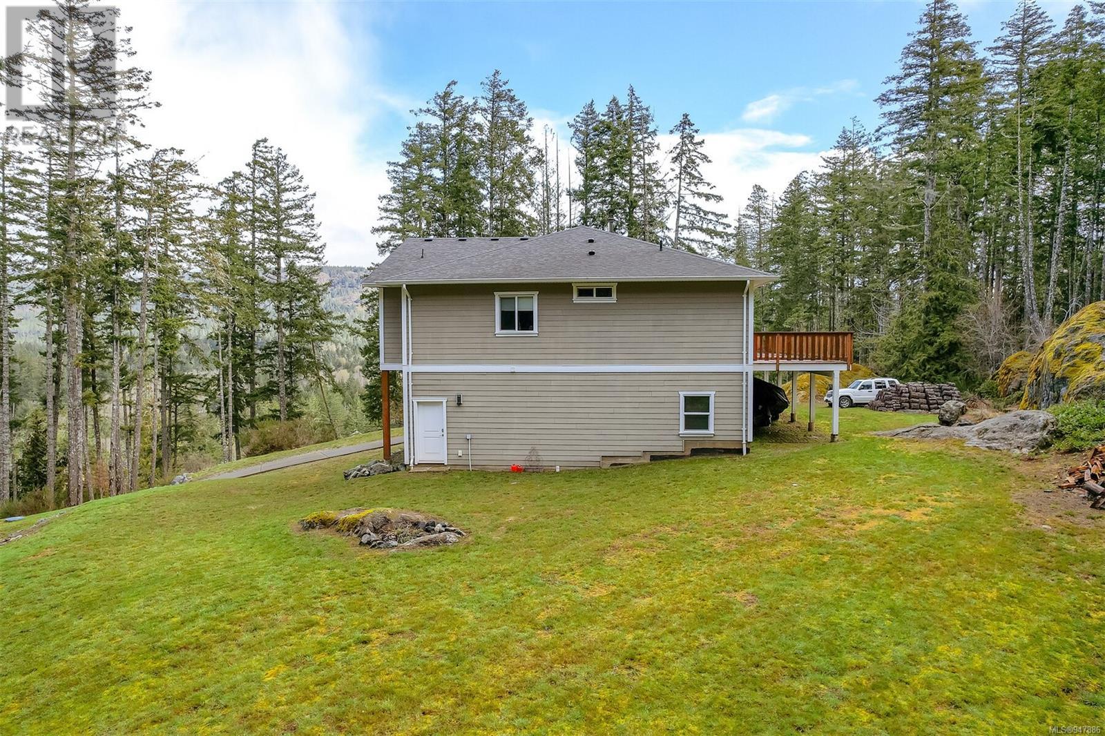 3038 Otter Point Rd