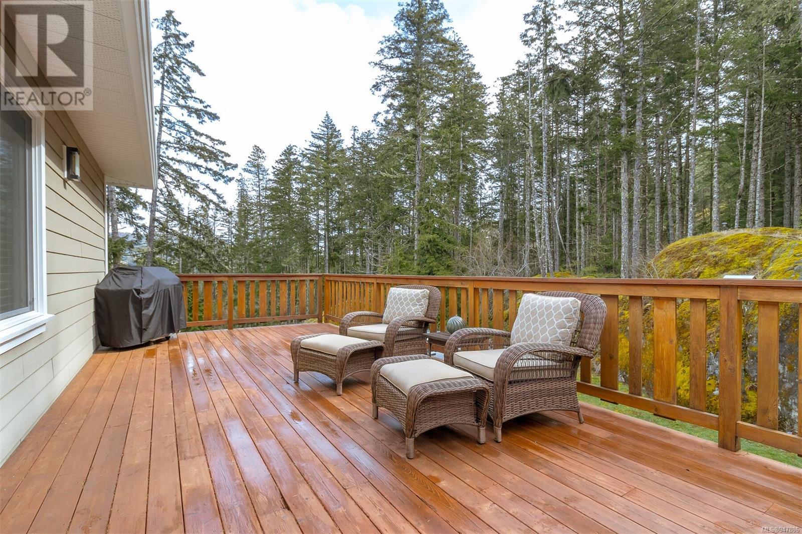 3038 Otter Point Rd