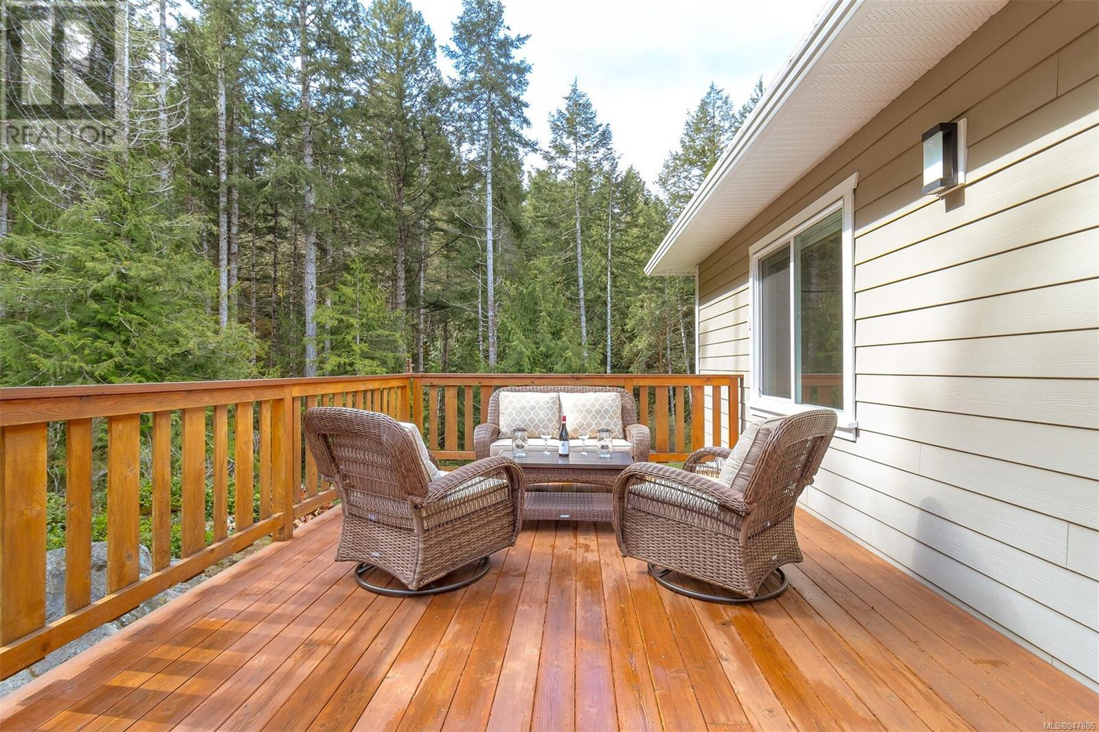 3038 Otter Point Rd