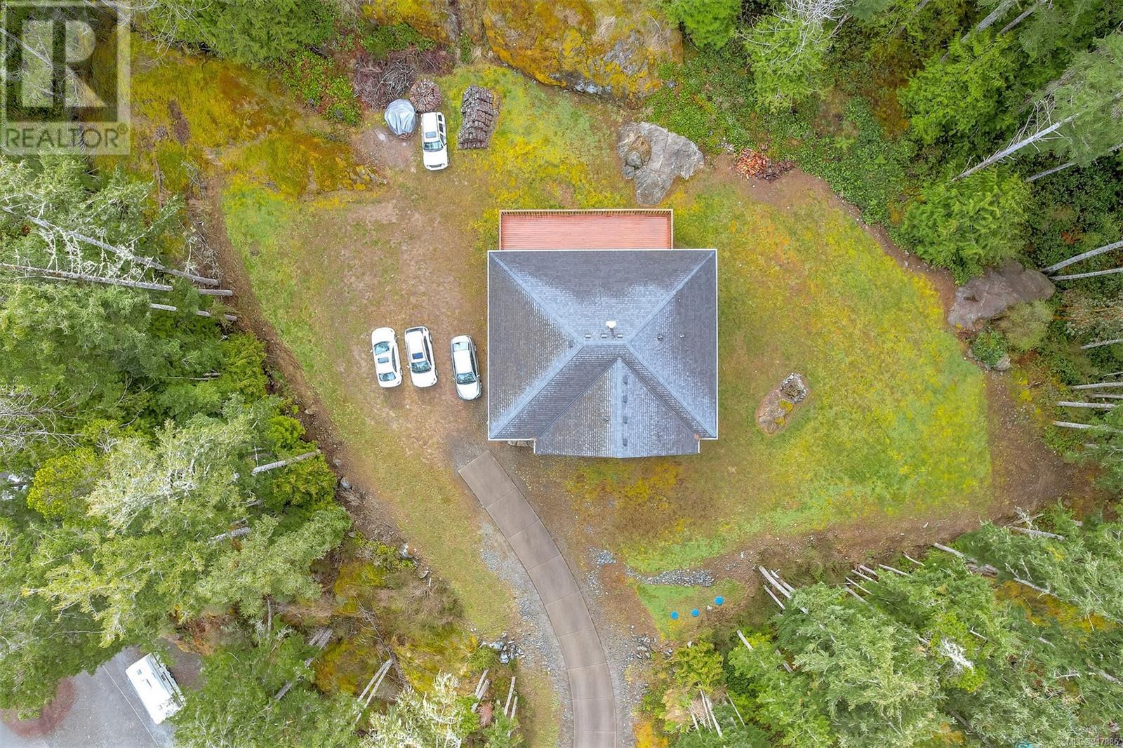 3038 Otter Point Rd
