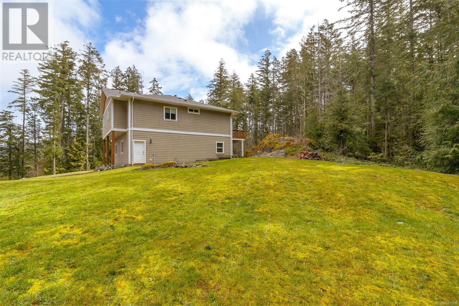 3038 Otter Point Rd