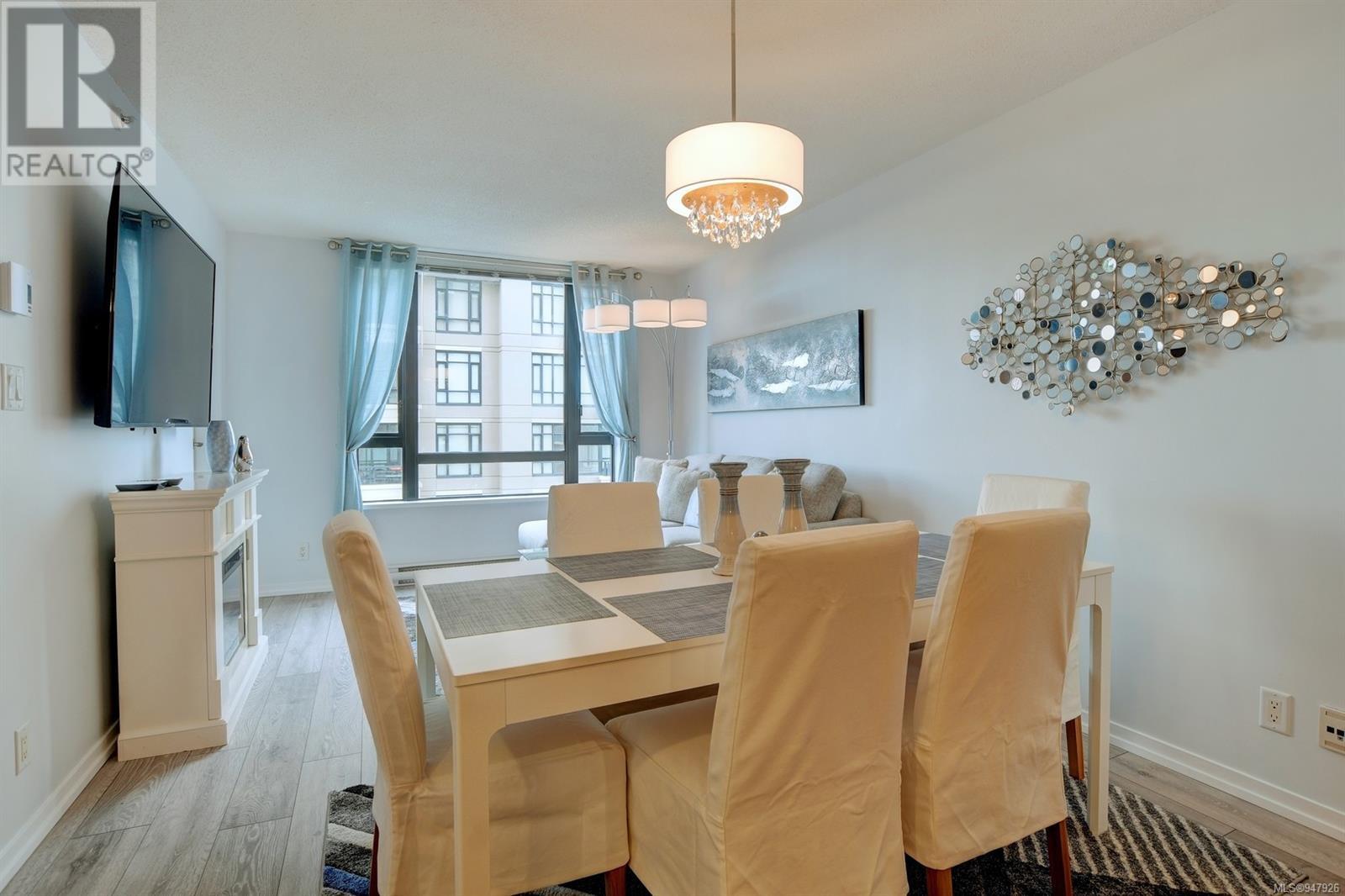 1006 751 Fairfield Rd, #1006