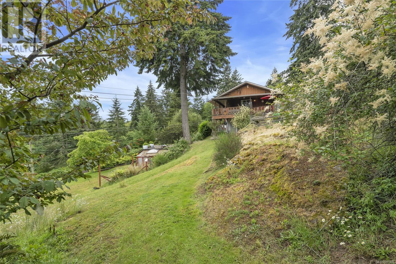3765 Otter Point Rd