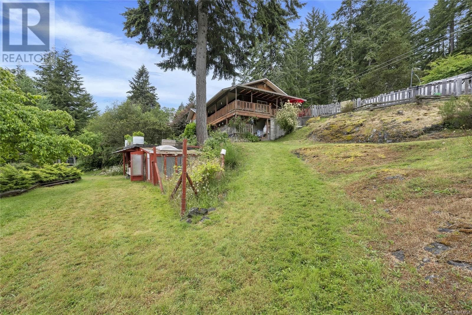 3765 Otter Point Rd