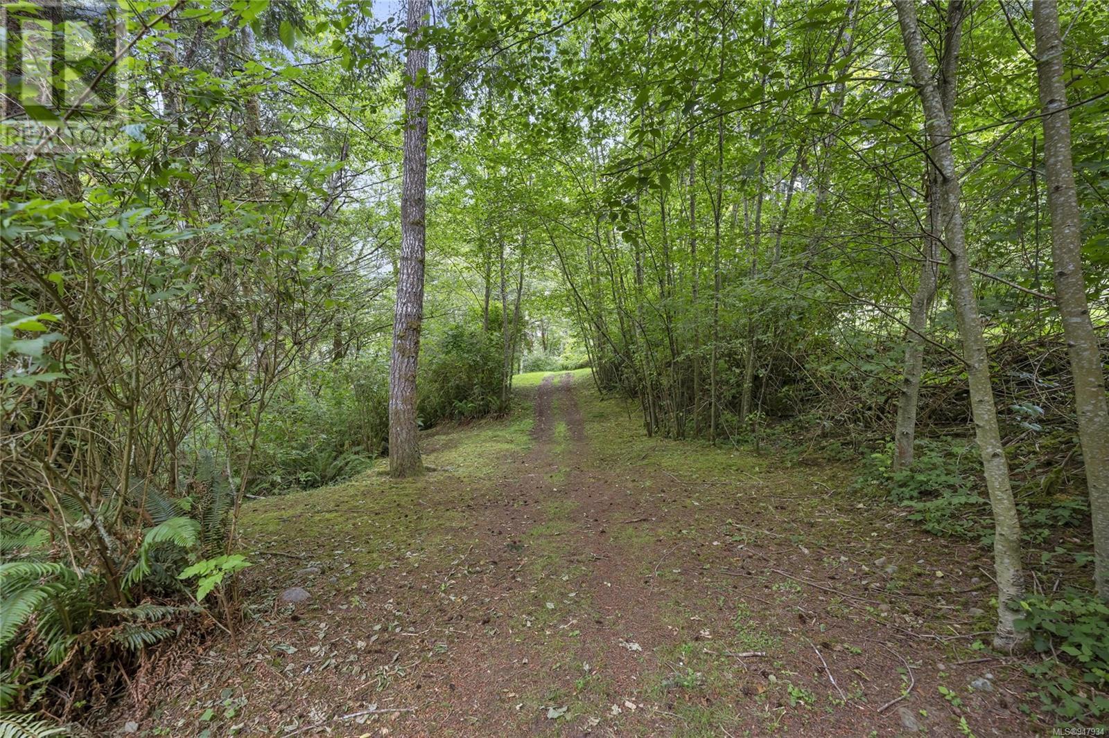 3765 Otter Point Rd