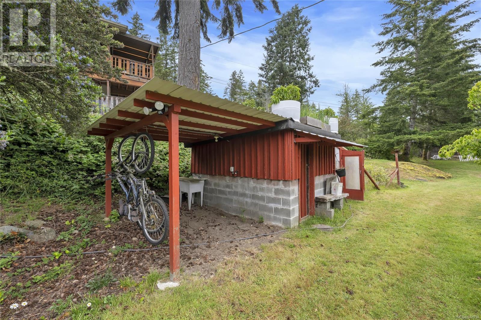 3765 Otter Point Rd