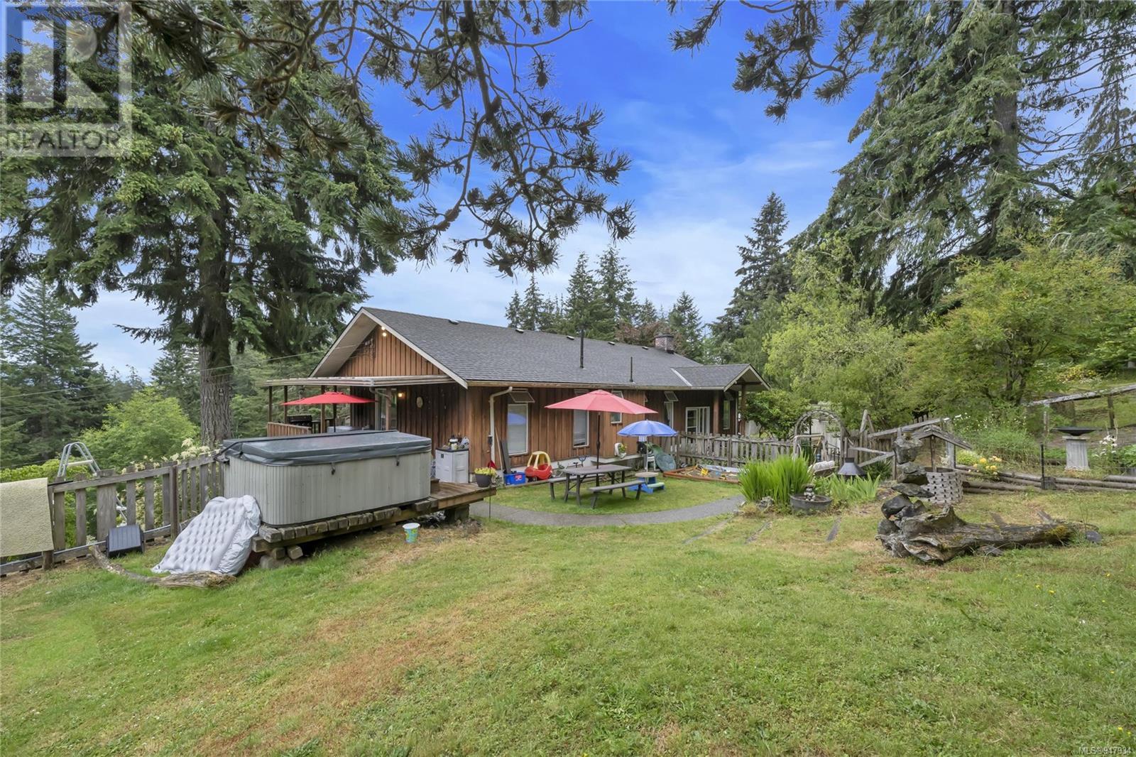 3765 Otter Point Rd