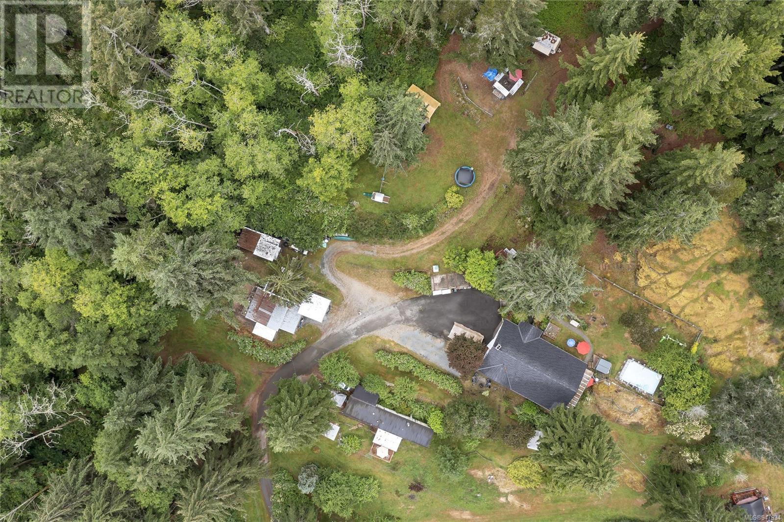 3765 Otter Point Rd