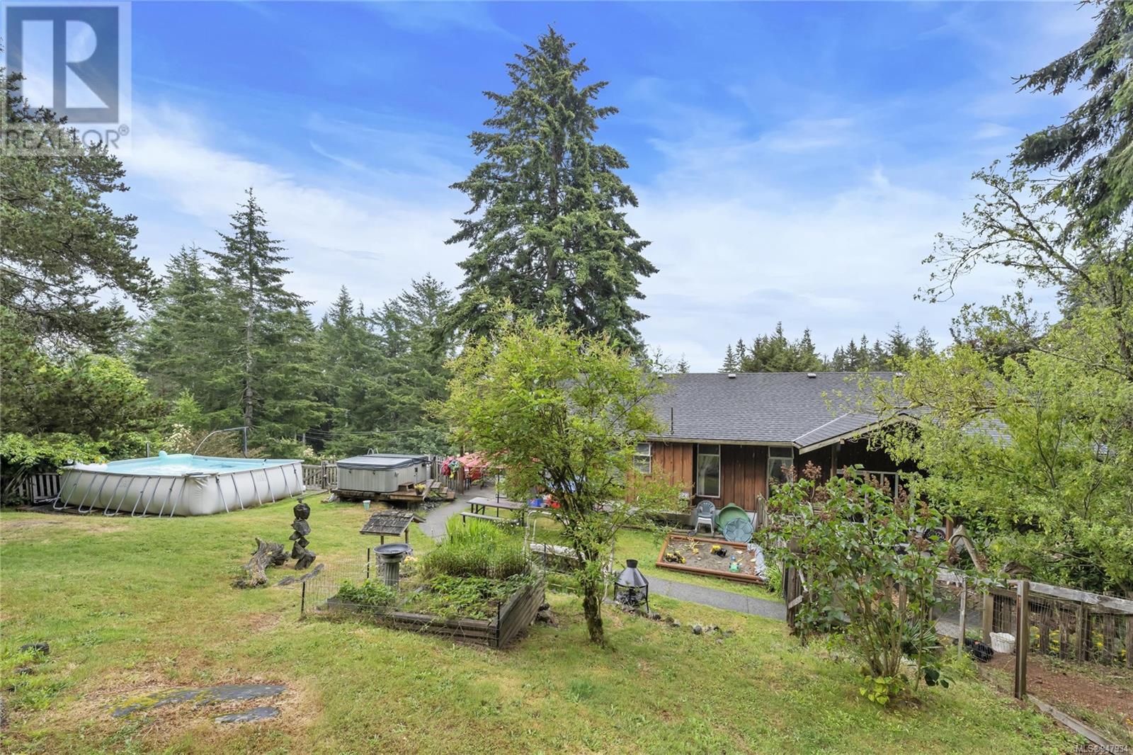3765 Otter Point Rd