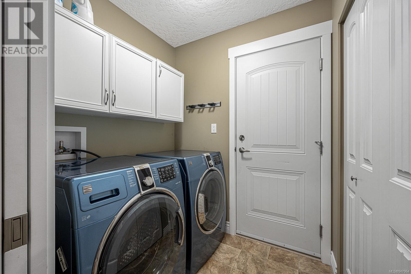 113 2205 Robert Lang Dr, #113